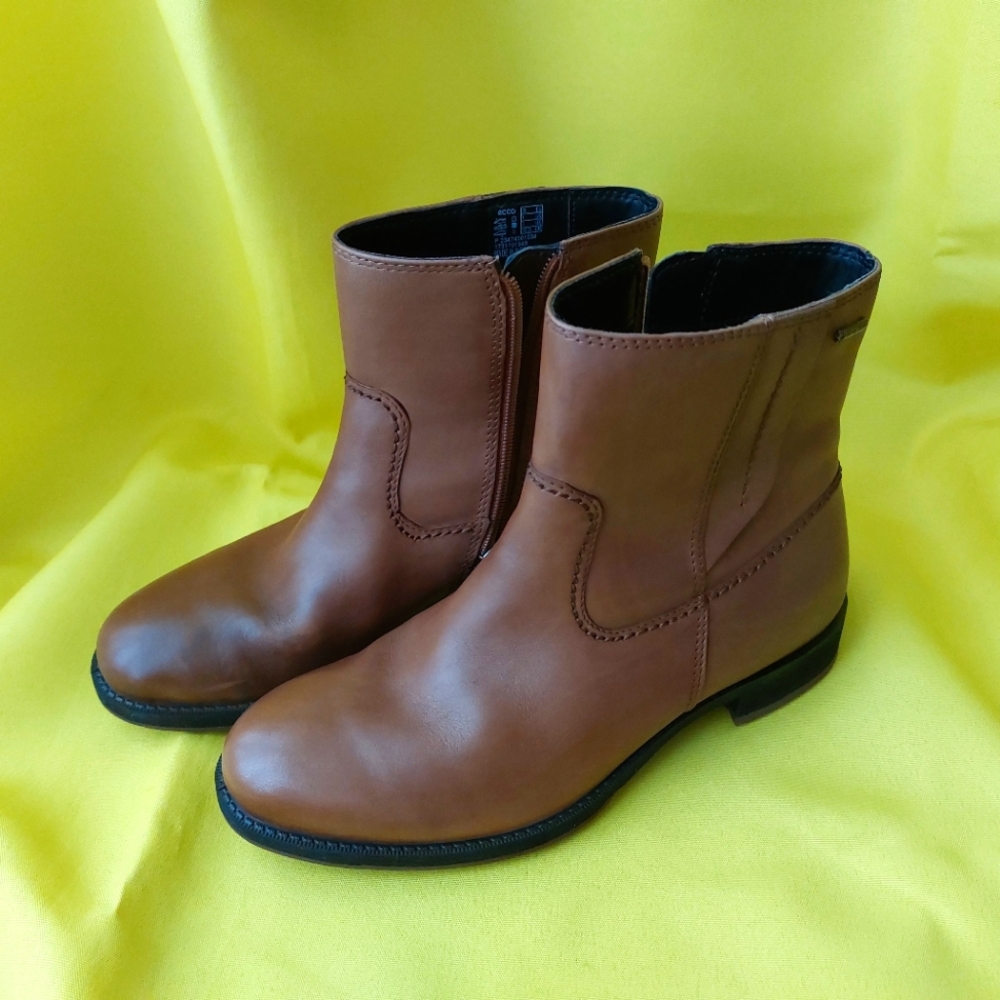 ECCO Brown Leather Ankle Boots Size US 4 New Women